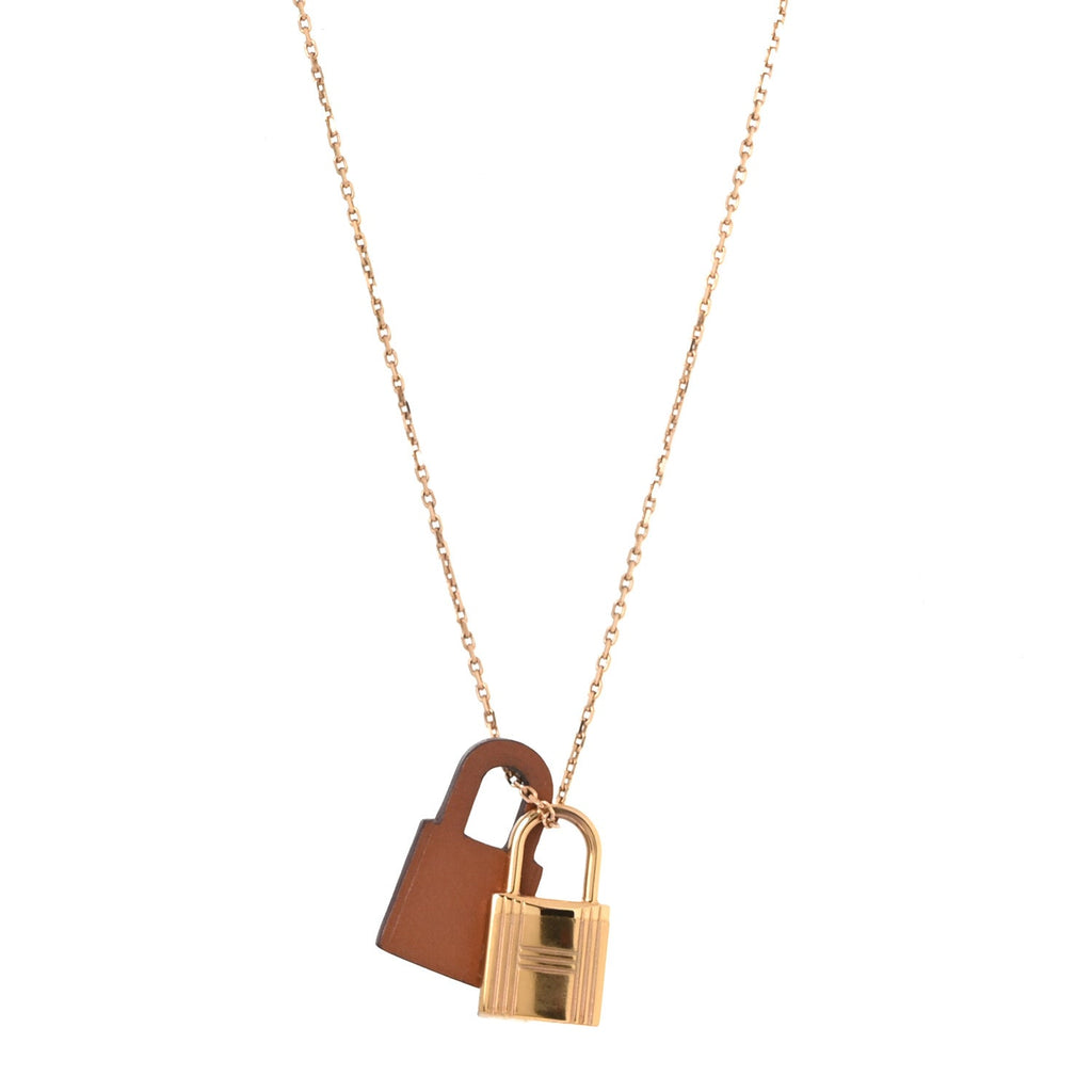 Swift Small O'Kelly Pendant Necklace Gold