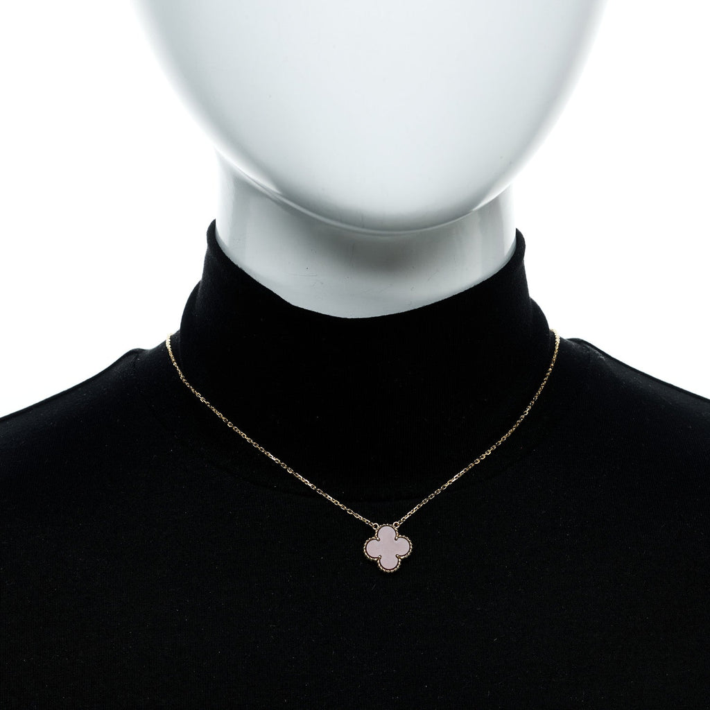 18K Yellow Gold Carnelian Vintage Alhambra Pendant Necklace