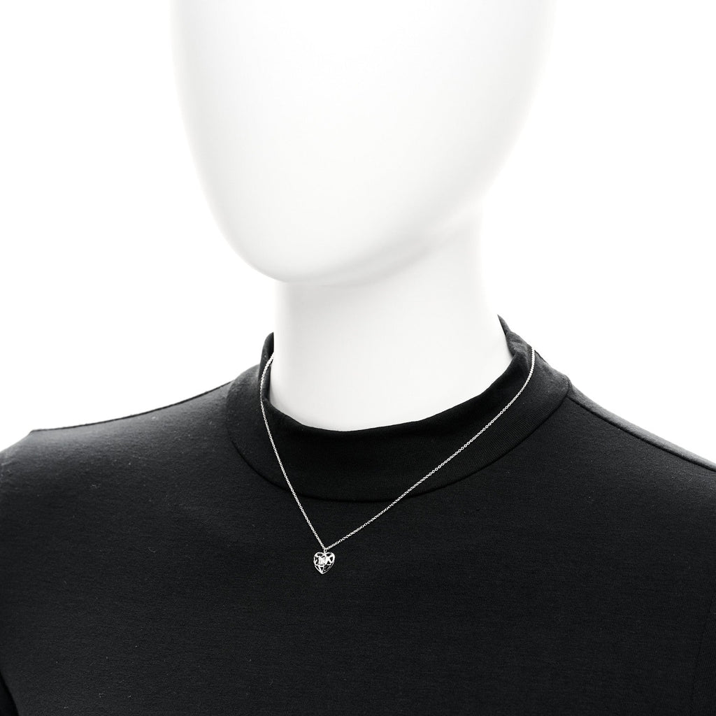 18K White Gold Diamond Cut Out Heart Pendant Necklace