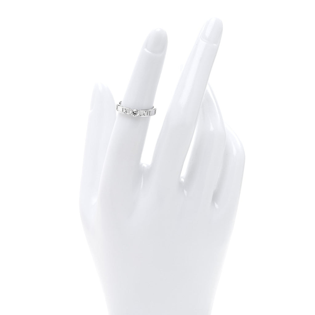18K White Gold Diamond Atlas Solitaire Band Ring 49 5