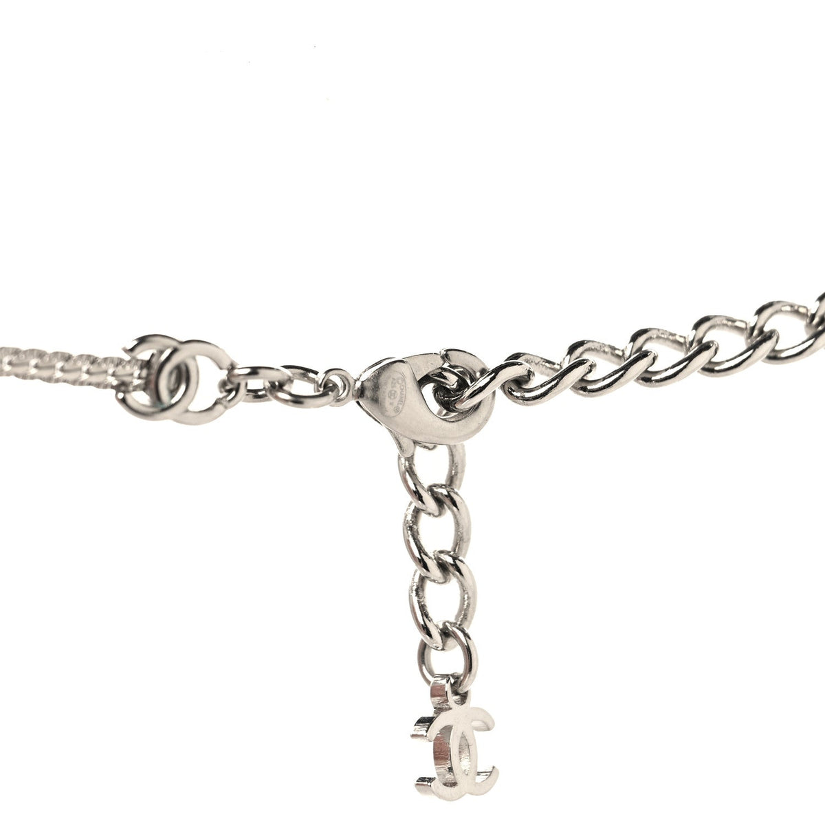Metal CC Short Chain Necklace Silver