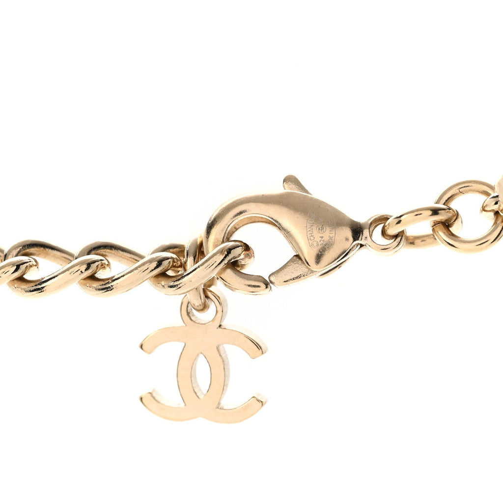 Metal CC Short Chain Necklace Gold