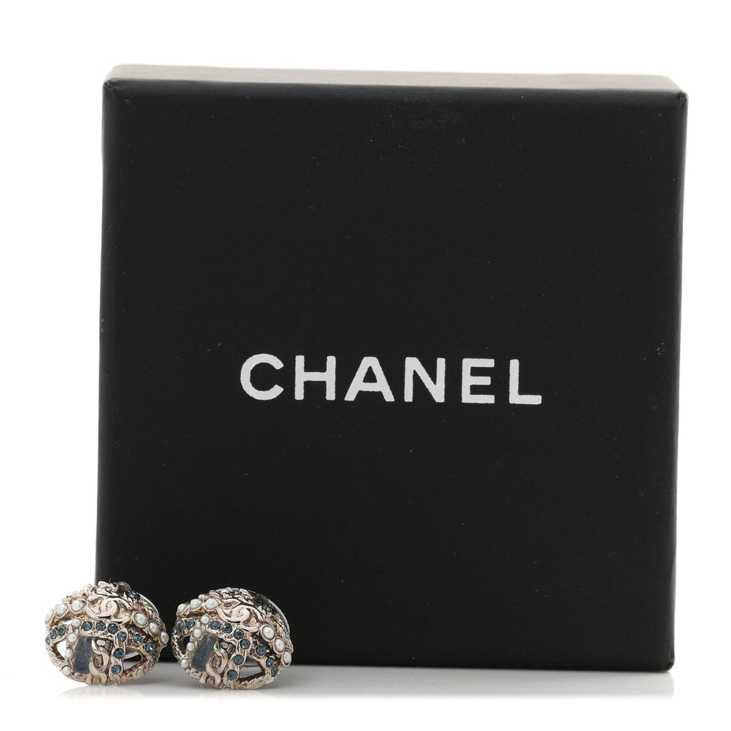Crystal Pearl CC Round Earrings Silver Blue