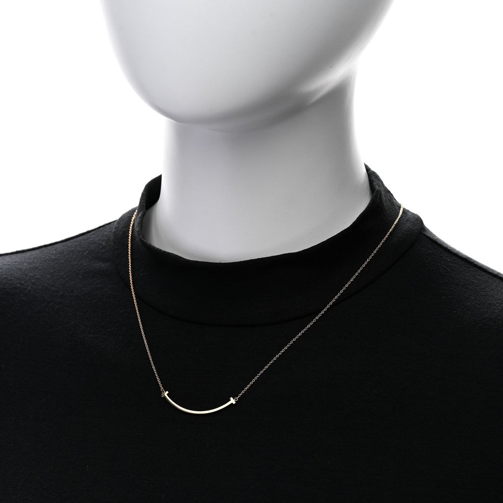 18K Rose Gold Small T Smile Pendant Necklace