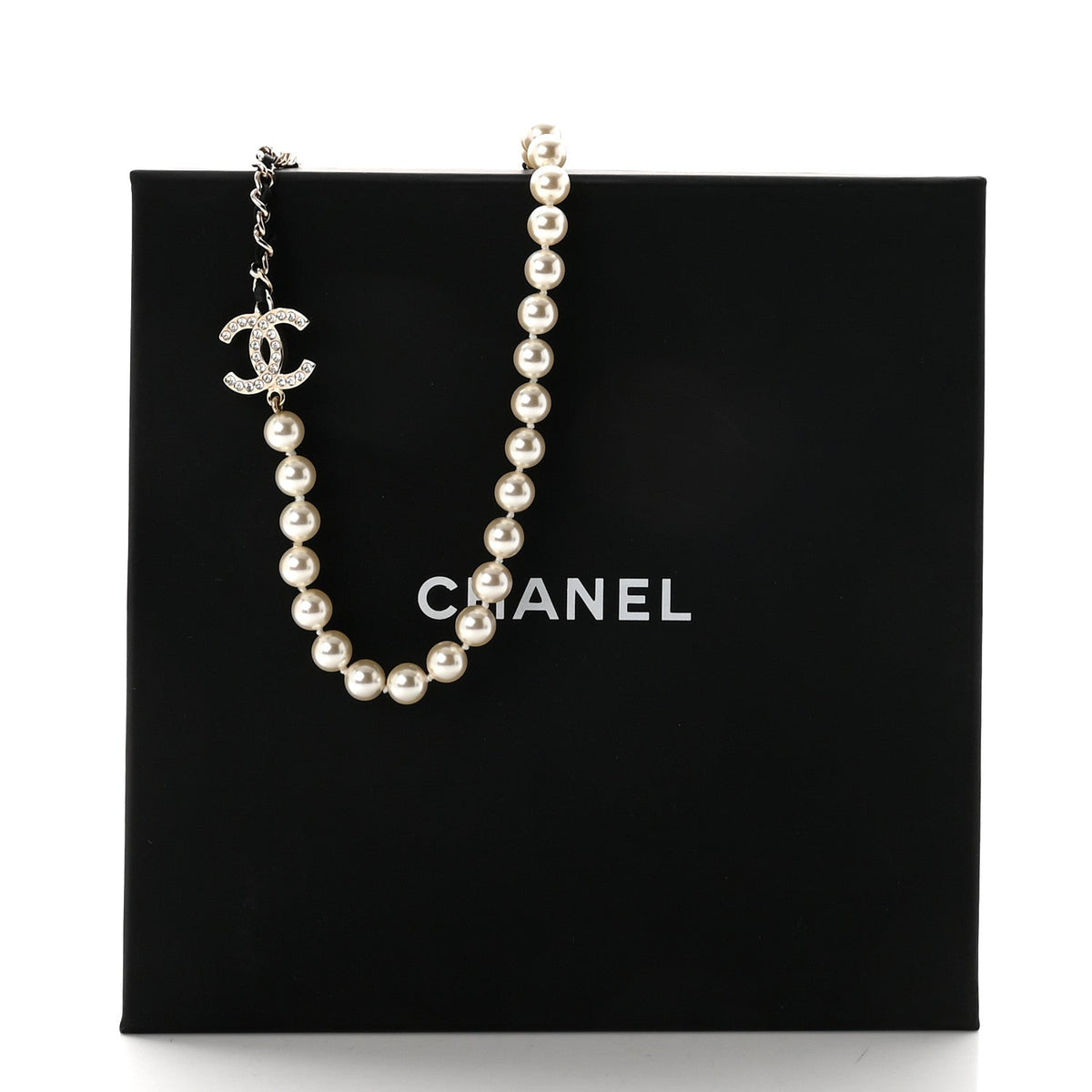 Lambskin Pearl Crystal CC Short Necklace Gold White Black