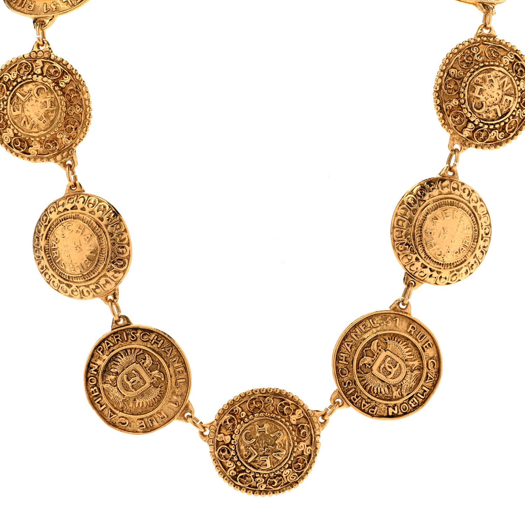 Metal CC Medallion Necklace Gold